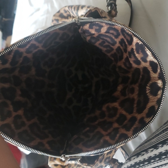 Jessica Simpson Shoulder Bag - Picture 6 of 9